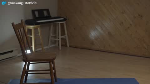 Snapshot of max_august chatting on January 15, 6:40 pm Max onlyfansmaxaugustofficial online show from January 15, 6:40 pm