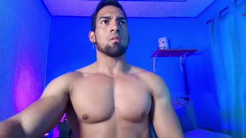 Snapshot of max_brown21 chatting on January 29, 12:22 am max_brown21 online show from January 29, 12:22 am