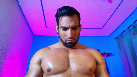 Snapshot of max_brown21 chatting on January 31, 5:32 pm max_brown21 online show from January 31, 5:32 pm