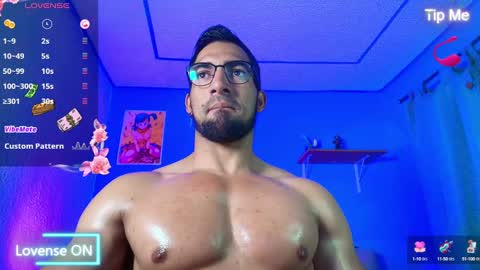 Snapshot of max_brown21 chatting on February 5, 8:14 pm max_brown21 online show from February 5, 8:14 pm