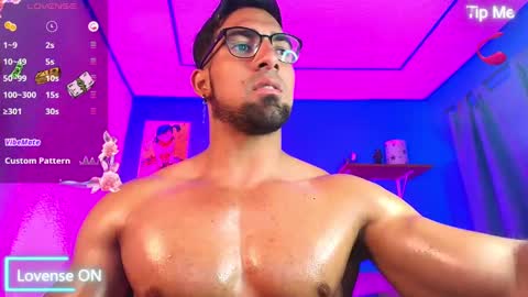 Snapshot of max_brown21 chatting on February 12, 8:29 pm max_brown21 online show from February 12, 8:29 pm