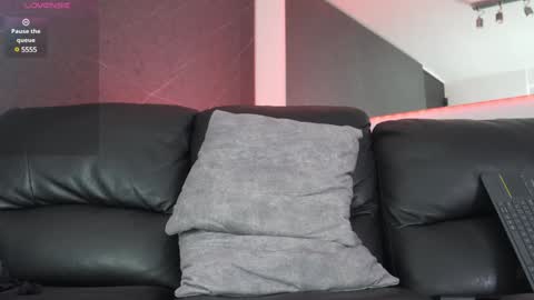 Snapshot of max_cortes1_ chatting on January 10, 3:27 pm 60 OFF ON MY OF ONLY FOR TODAY online show from January 10, 3:27 pm