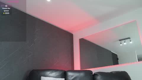 Snapshot of max_cortes1_ chatting on February 6, 1:32 pm 60 OFF ON MY OF ONLY FOR TODAY online show from February 6, 1:32 pm