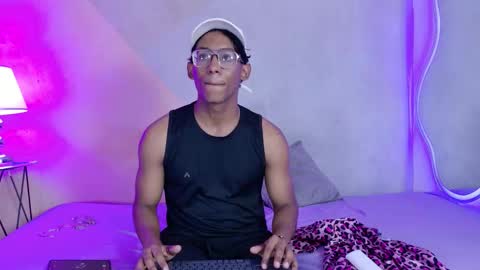 max_cumpower72 online show from September 14, 9:36 pm