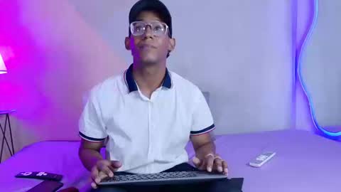 max_cumpower72 online show from September 15, 11:49 pm