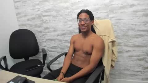 max_cumpower72 online show from September 28, 1:00 am