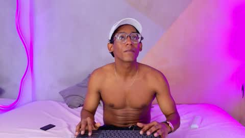 max_cumpower72 online show from October 1, 3:01 am