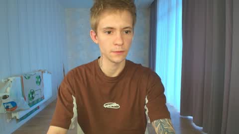 Snapshot of max_gen chatting on December 6, 5:09 am Max Gen with tats 24years And Ethan without tats 20 years online show from December 6, 5:09 am