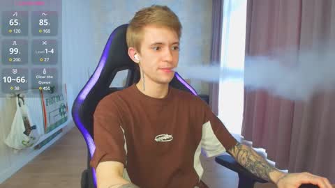 Snapshot of max_gen chatting on December 30, 12:09 pm Max Gen with tats 24years And Ethan without tats 20 years online show from December 30, 12:09 pm