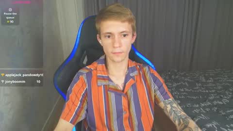 Snapshot of max_gen chatting on January 30, 12:29 am Max Gen with tats 24years And Ethan without tats 20 years online show from January 30, 12:29 am