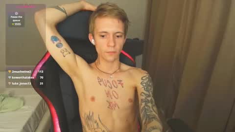 Snapshot of max_gen chatting on March 3, 5:39 pm Max Gen with tats 24years And Ethan without tats 20 years online show from March 3, 5:39 pm