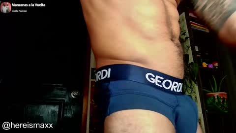 Snapshot of max_greenn chatting on December 31, 8:26 am Max Follow me IGX hereismaxx online show from December 31, 8:26 am