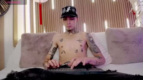 Max online show from February 8, 12:19 pm