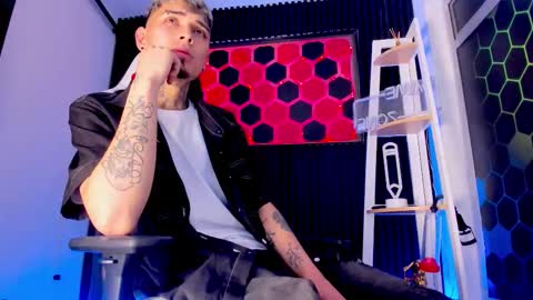 Max online show from March 20, 4:39 am