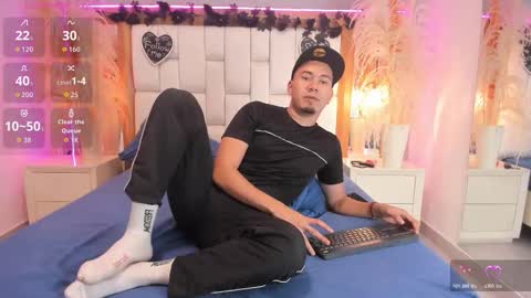 max_huntter online show from March 25, 11:22 pm