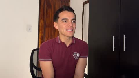 Snapshot of max_lancaster chatting on January 7, 1:59 am Max Lancaster online show from January 7, 1:59 am
