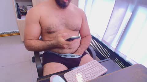 max_love25 online show from May 9, 8:25 pm