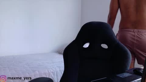 max_meyer online show from September 30, 9:42 pm