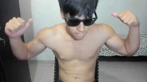 Max online show from November 6, 6:09 pm