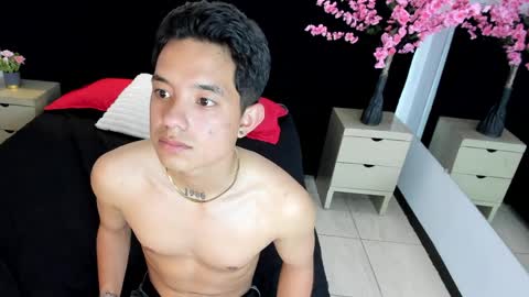 Max Myerss online show from March 31, 7:47 pm