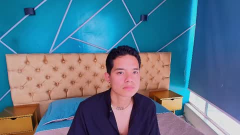 Max Myerss online show from April 1, 6:49 pm