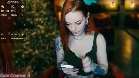 Snapshot of max_phoenix chatting on February 7, 8:23 pm Max online show from February 7, 8:23 pm