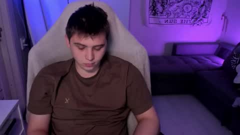 Snapshot of max_sm1th chatting on January 15, 12:10 pm Max online show from January 15, 12:10 pm