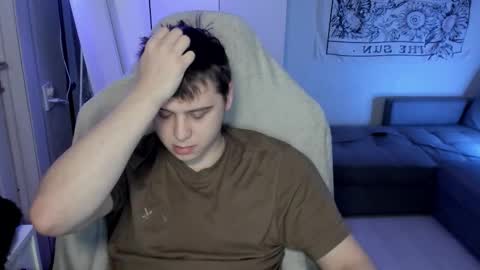 Snapshot of max_sm1th chatting on February 1, 4:00 am Max online show from February 1, 4:00 am