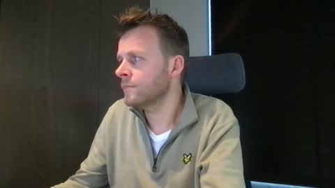 Max take off clothes online show from January 13, 9:36 am