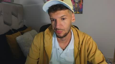 Snapshot of max_tayloor chatting on April 1, 4:46 am Max Taylor online show from April 1, 4:46 am