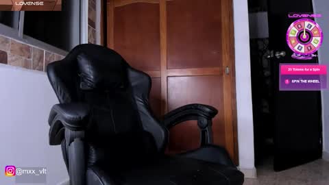 max_valiant1 online show from November 28, 5:54 am