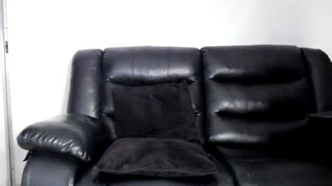 Max online show from March 28, 2:22 am