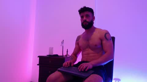 Snapshot of max_xl_ chatting on December 15, 12:07 am max_xl_ online show from December 15, 12:07 am