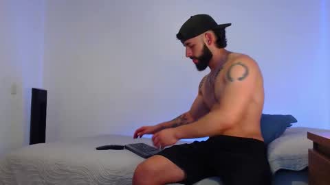 max_xl_ online show from November 17, 10:59 pm