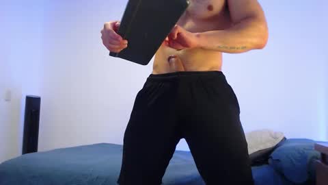 max_xl_ online show from November 27, 2:41 pm