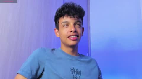 Max  online show from March 28, 1:05 am