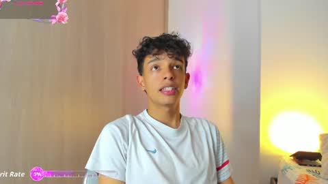 Max  online show from June 19, 10:02 pm