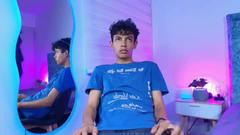 M A X F R O S T   online show from January 18, 7:28 pm