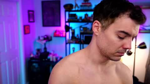 Snapshot of maxhughes chatting on November 13, 2:43 am Max Hughes online show from November 13, 2:43 am