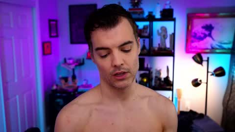 Snapshot of maxhughes chatting on November 27, 3:19 am Max Hughes online show from November 27, 3:19 am