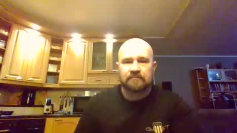 Snapshot of maxhunter chatting on November 2, 4:42 pm maxhunter online show from November 2, 4:42 pm