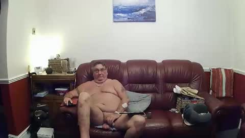 MAX online show from May 13, 10:38 pm