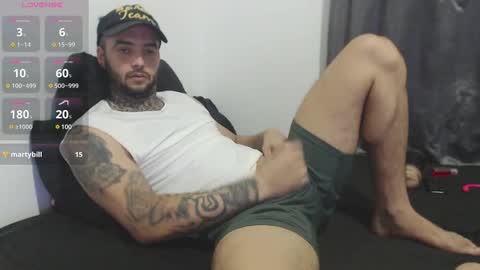 Snapshot of maxi_rogger chatting on December 17, 4:01 am maxi rogger online show from December 17, 4:01 am