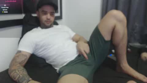 Snapshot of maxi_rogger chatting on January 16, 2:19 am maxi rogger online show from January 16, 2:19 am