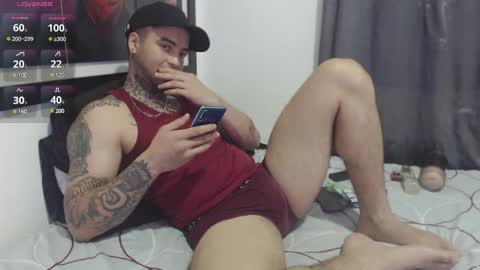 Snapshot of maxi_rogger chatting on January 31, 2:04 am maxi rogger online show from January 31, 2:04 am
