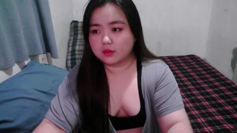 Snapshot of maxie_cat chatting on January 21, 11:46 am Maxie online show from January 21, 11:46 am