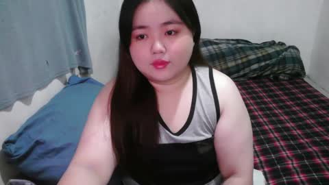 Snapshot of maxie_cat chatting on February 1, 11:43 am Maxie online show from February 1, 11:43 am