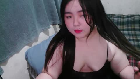 Snapshot of maxie_cat chatting on September 9, 1:54 pm Maxie online show from September 9, 1:54 pm
