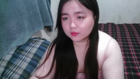 Snapshot of maxie_cat chatting on September 23, 2:31 pm Maxie online show from September 23, 2:31 pm