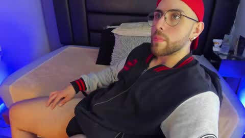 Maximo Wolf online show from February 28, 2:31 am